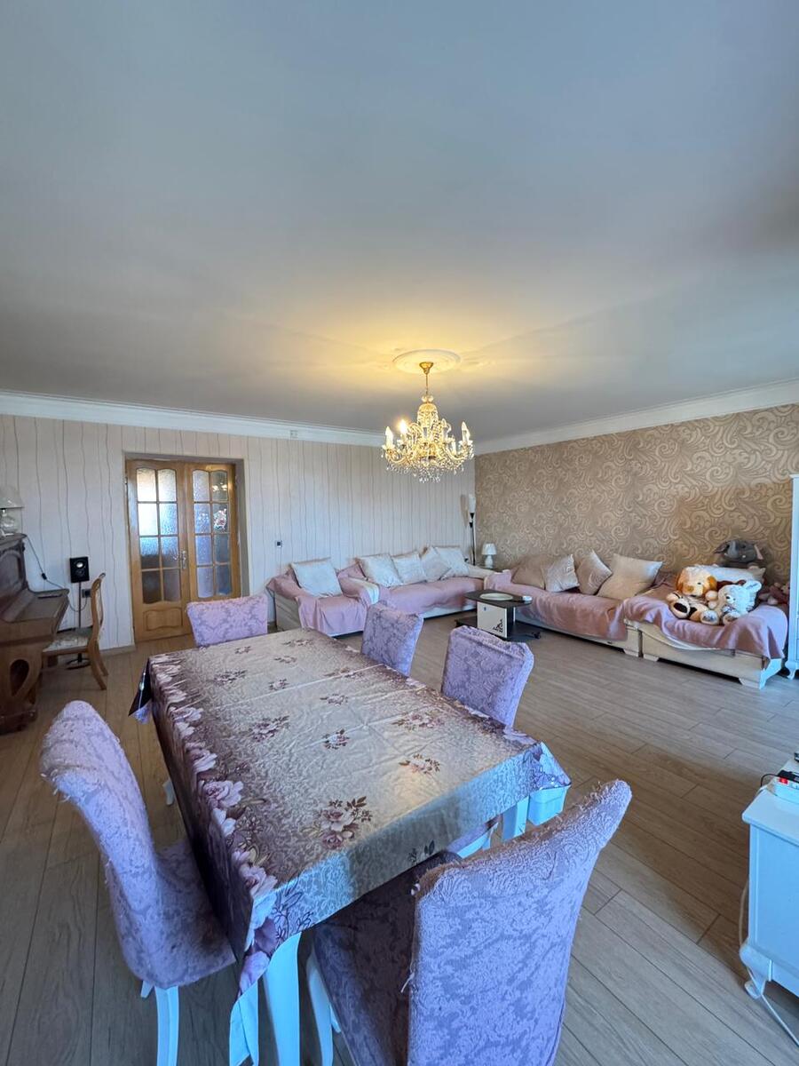 Satılır 3 otaqlı köhnə tikili 130 m² — Mənzil, Bakı (4)