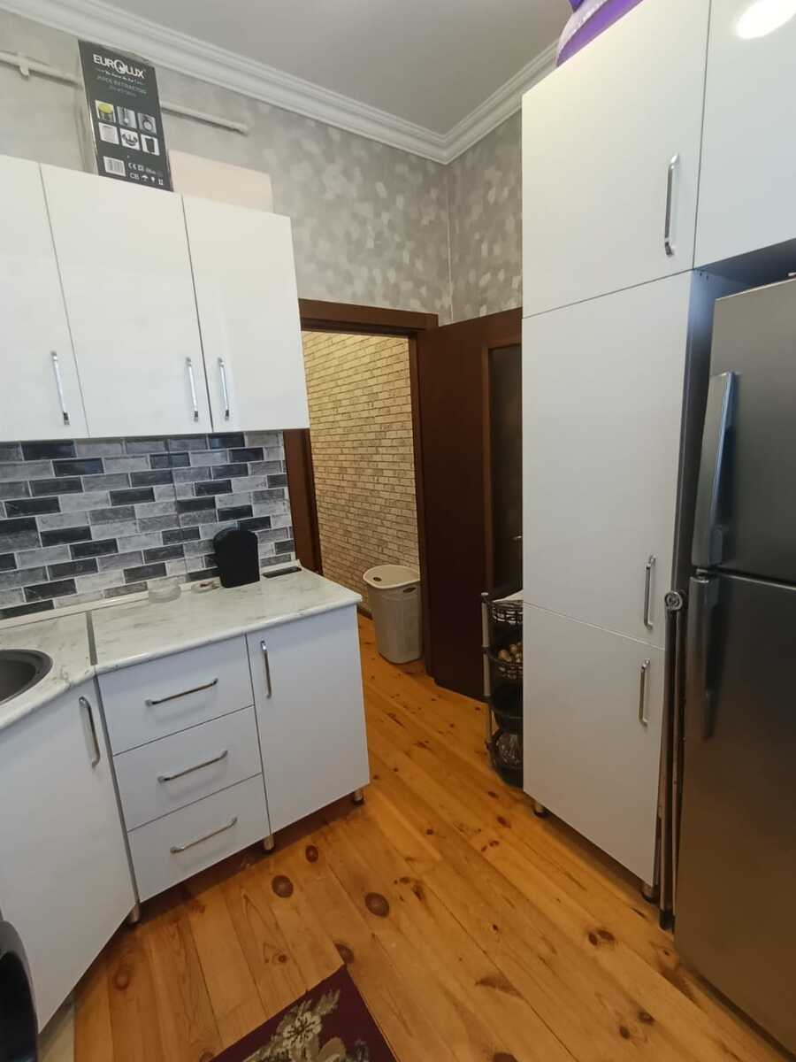 Satılır 1 otaqlı köhnə tikili 35 m² — Mənzil, Bakı (7)