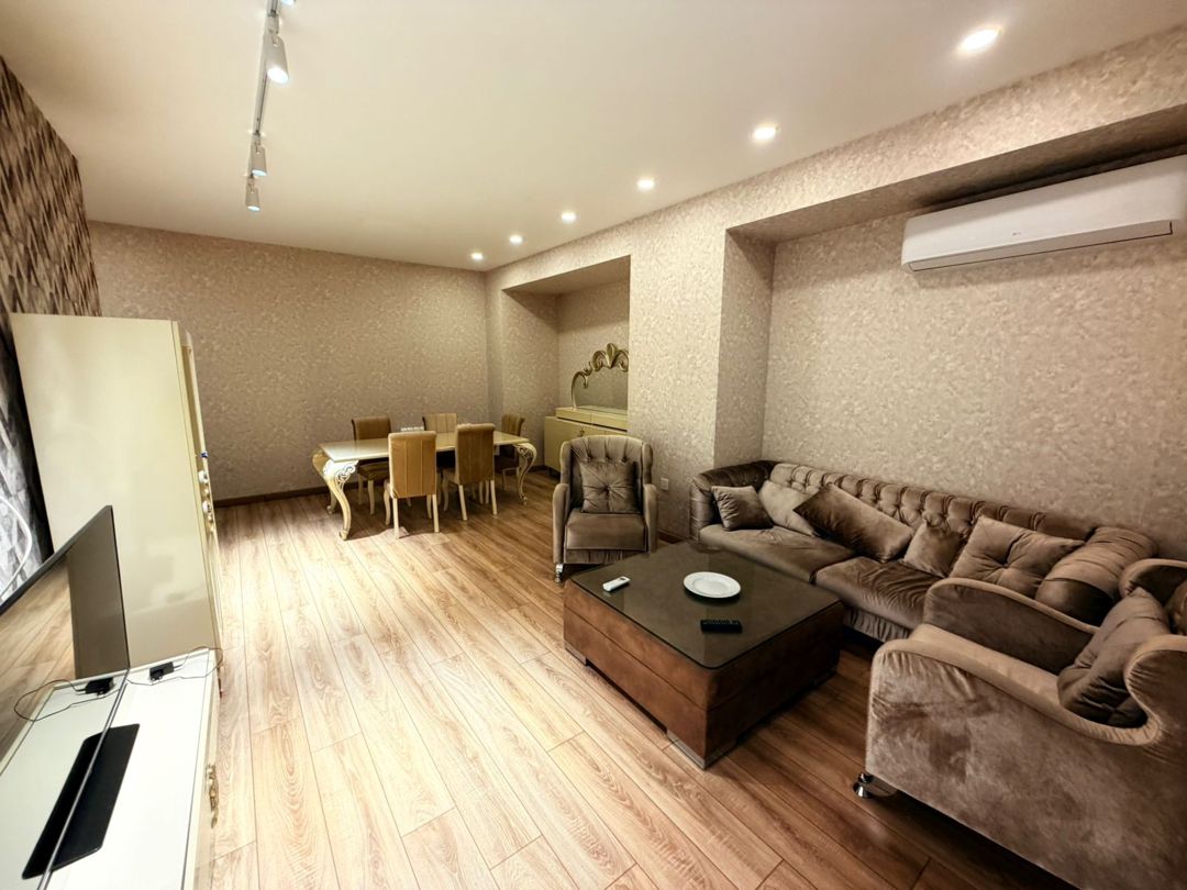 İcarəyə verilir 4 otaqlı yeni tikili 178 m² — Mənzil, Bakı (2)