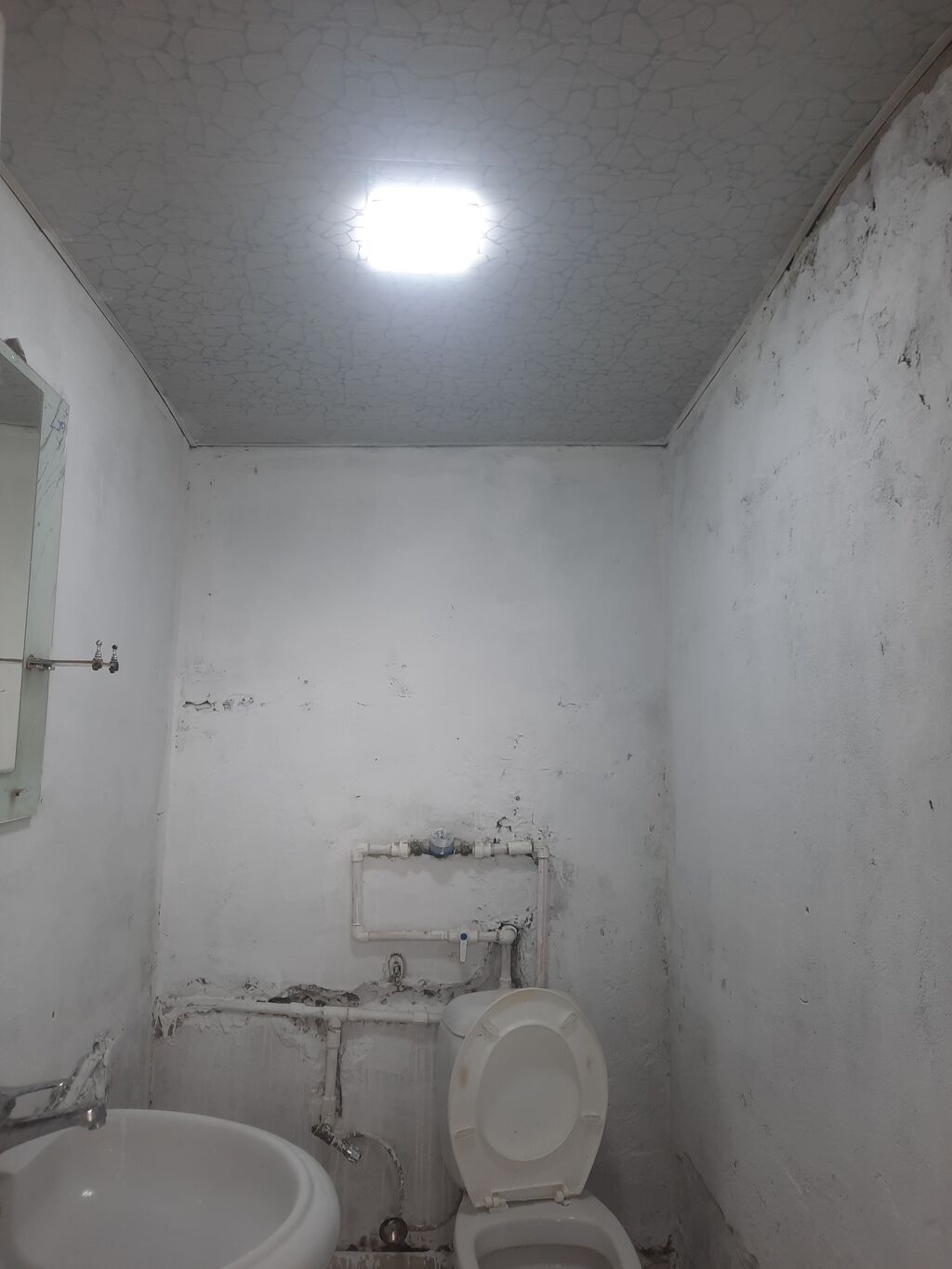 Ev bileceride merkezde yerlesir 3 otağ 1 metbex qaraci var heyeti var — Daşınmaz əmlak, Bakı (10)