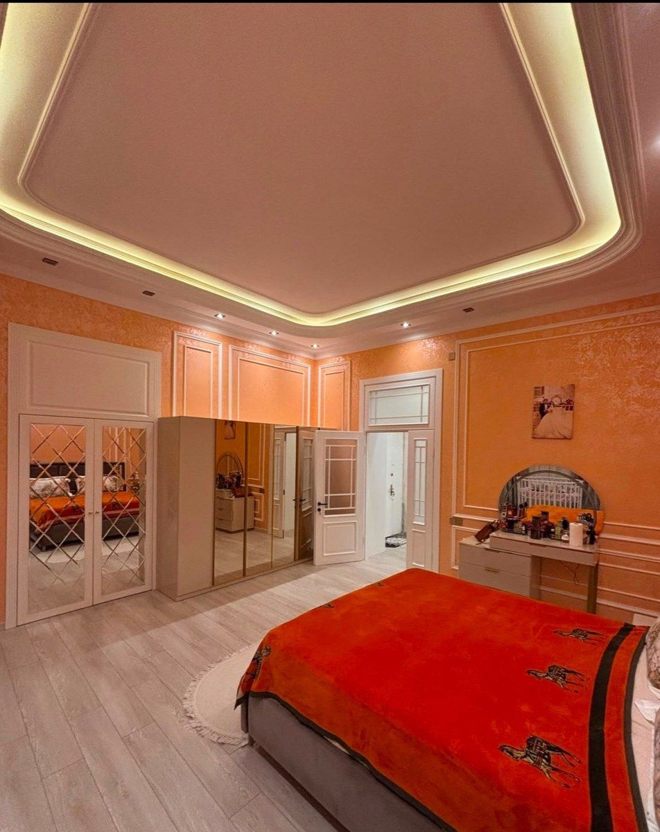 Satılır 3 otaqlı köhnə tikili 108 m² — Mənzil, Bakı