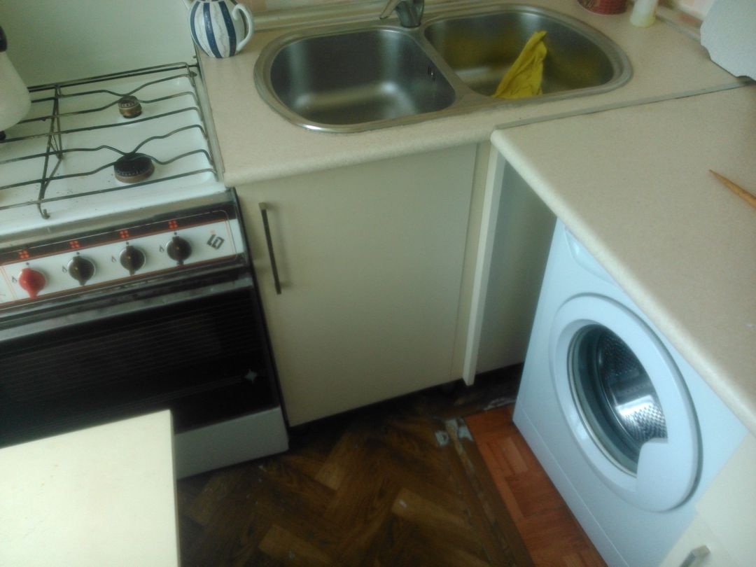 İcarəyə verilir 1 otaqlı köhnə tikili 34 m² — Mənzil, Bakı (8)