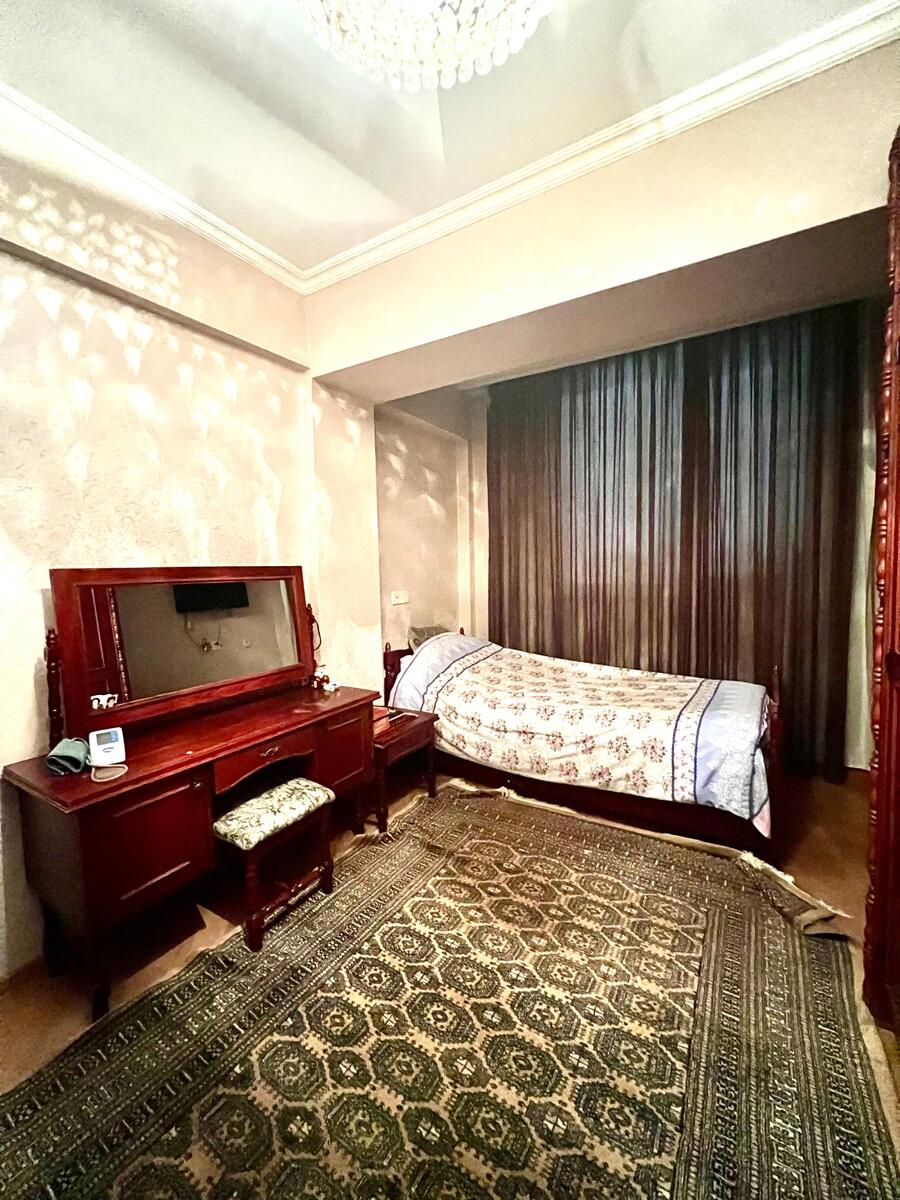 Satılır 4 otaqlı köhnə tikili 126 m² — Mənzil, Bakı (5)