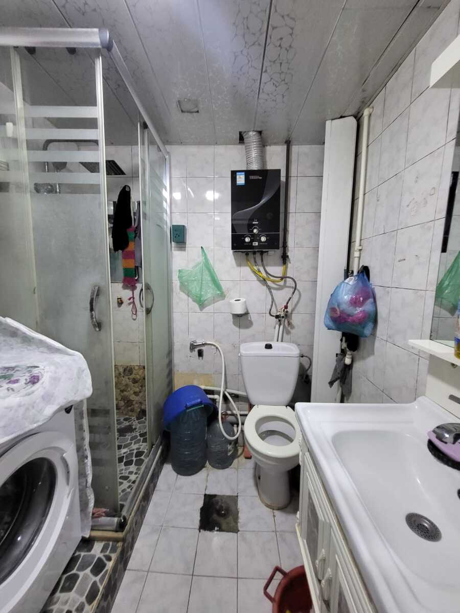 Satılır 1 otaqlı köhnə tikili 40 m² — Mənzil, Bakı (7)