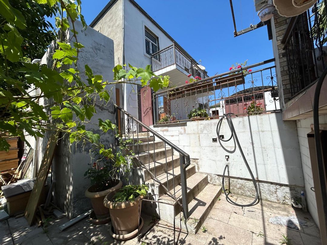 Satılır 4 otaqlı həyət evi/bağ evi 250 m² — Ev, villa, Bakı (2)