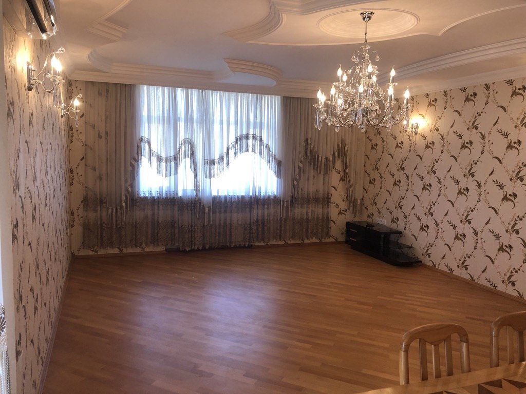 Satılır 4 otaqlı yeni tikili 180 m² — Mənzil, Bakı (2)