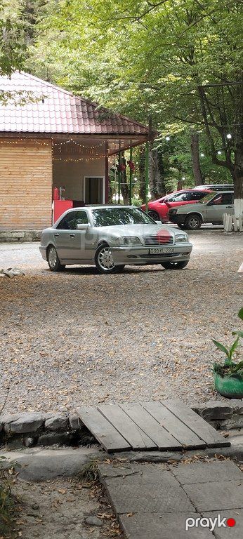 Mercedes C 220, 2.2 L, 2000 il, 380 000 km