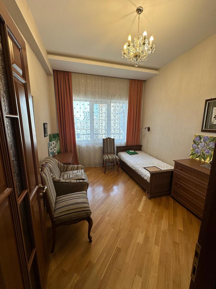 Satılır 4 otaqlı yeni tikili 190 m² — Mənzil, Bakı (9)