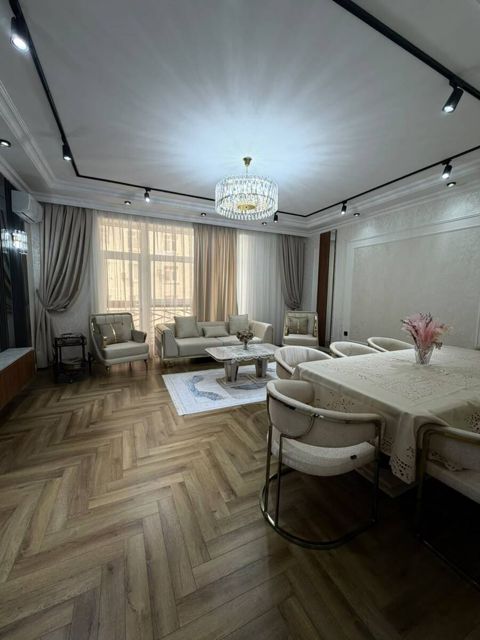 Satılır 3 otaqlı yeni tikili 145 m² — Bakı