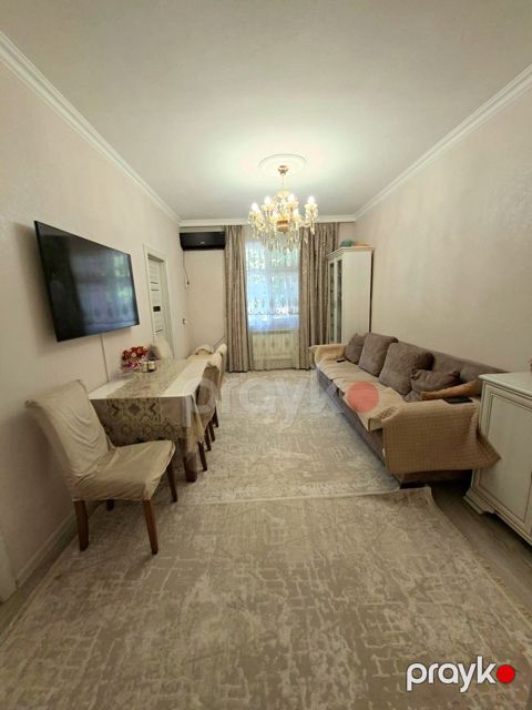 Satılır 2 otaqlı köhnə tikili 50 m²