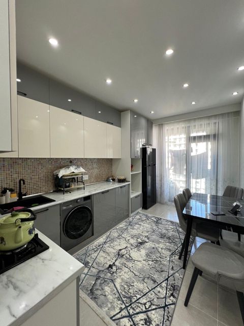 Satılır 2 otaqlı yeni tikili 82 m² — Bakı
