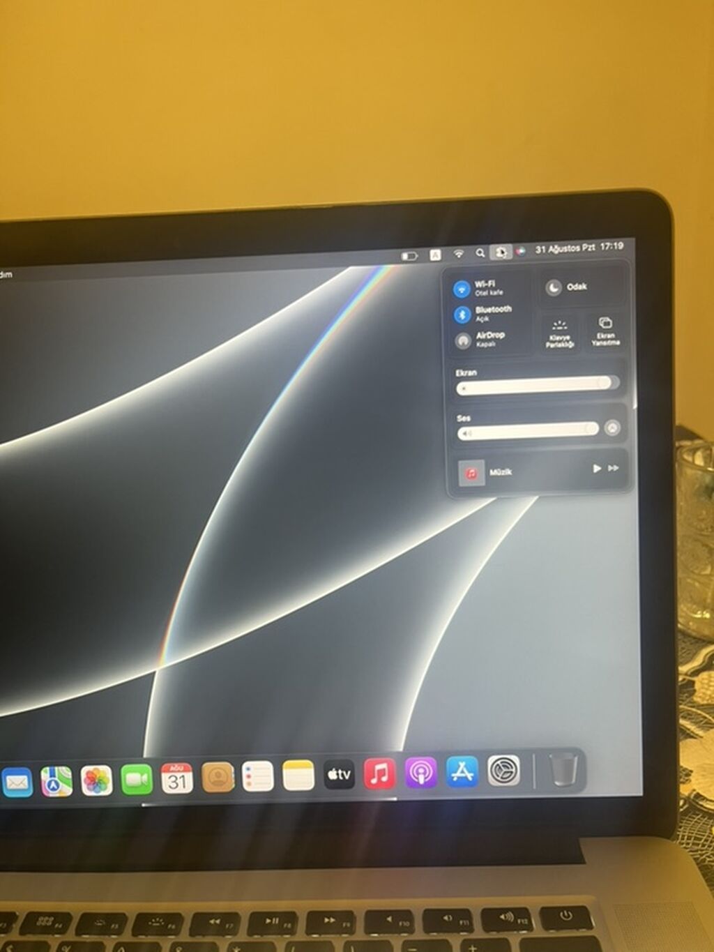 Salam macbook ideal vəziyyətdədir şəkillərdə məlumat vermaddi — Apple Macbook, Bərdə (7)