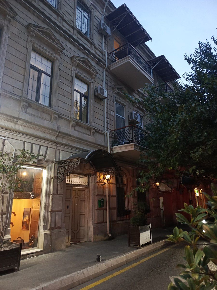 Satılır 2 otaqlı köhnə tikili 42 m² — Mənzil, Bakı (2)