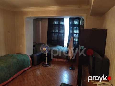 Satılır 1 otaqlı köhnə tikili 45 m²