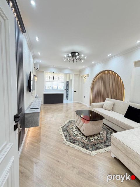 Satılır 3 otaqlı köhnə tikili 70 m²