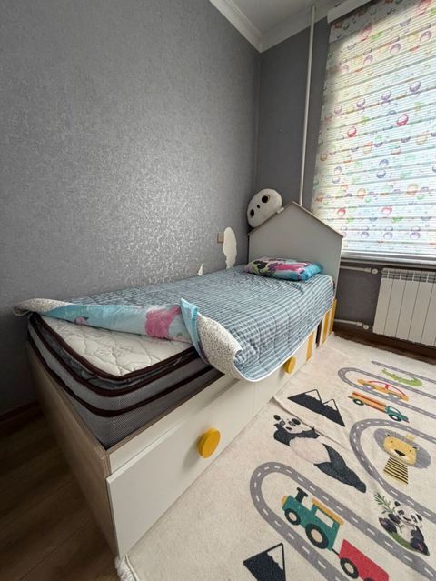 Uşaq çarpayısı (MDF) – saxlama çekmecəli - Model: ev damı formalı — Bakı
