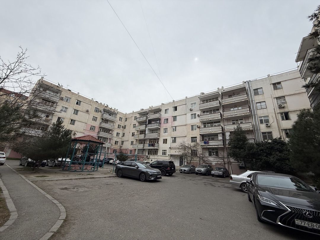 Satılır 2 otaqlı köhnə tikili 55 m² — Mənzil, Bakı (2)