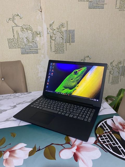 Lenovo IdeaPad 81H7 Dark Grey i3 8GB RAM 15.6 düym — Bakı
