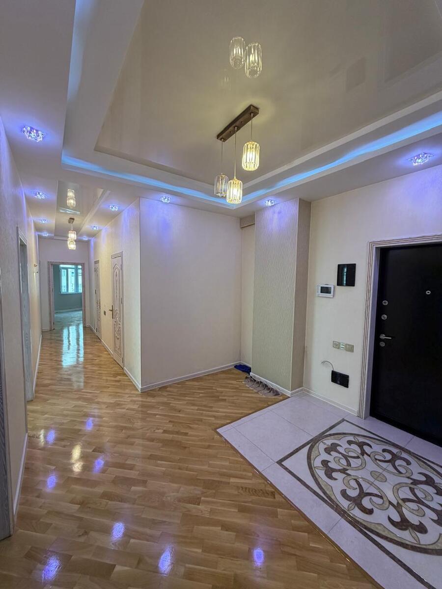 Satılır 3 otaqlı yeni tikili 120 m² — Mənzil, Bakı (2)