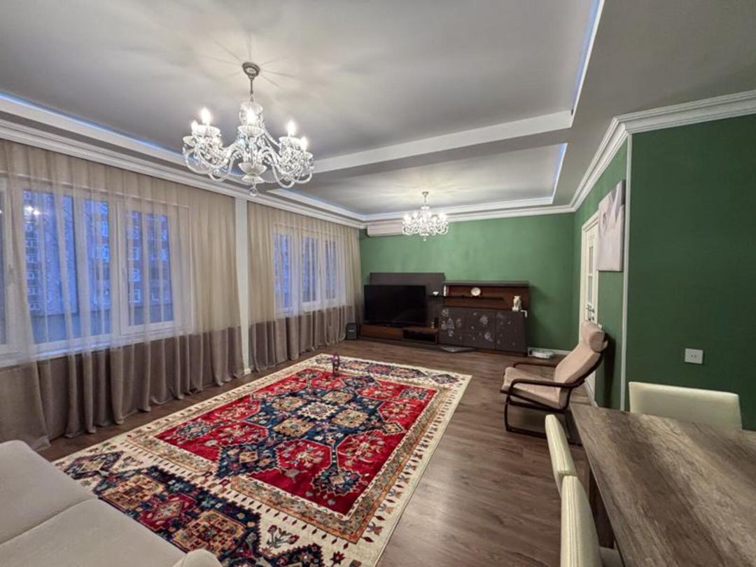 Satılır 4 otaqlı köhnə tikili 110 m² — Mənzil, Bakı (2)