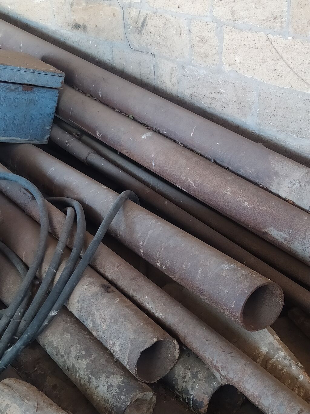 Məhsul: Metal borular (polad) Təsvir: - Müxtəlif uzunluq və — Təmir və inşaat, Pirəkəşkül (3)