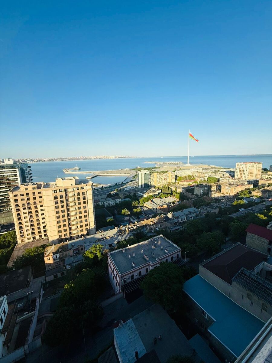 Satılır 4 otaqlı köhnə tikili 125 m² — Mənzil, Bakı (9)