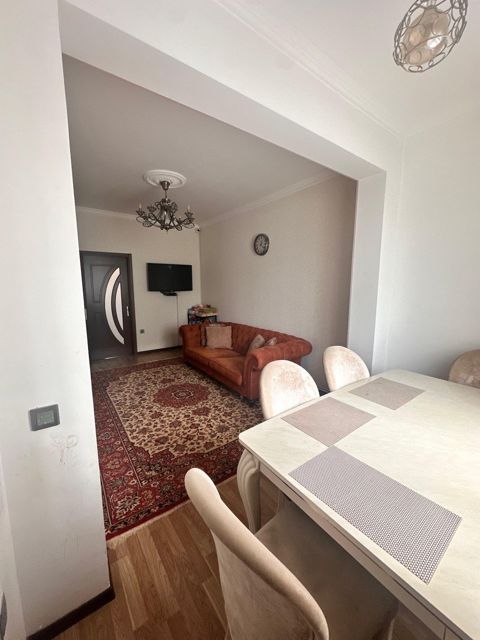 Satılır 2 otaqlı köhnə tikili 43 m² — Bakı