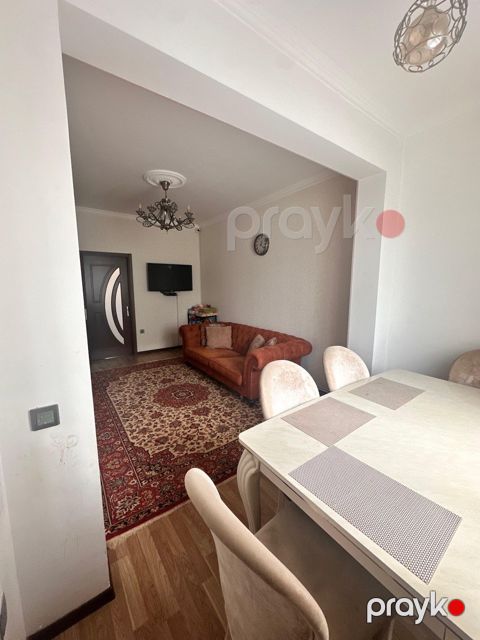 Satılır 2 otaqlı köhnə tikili 43 m²
