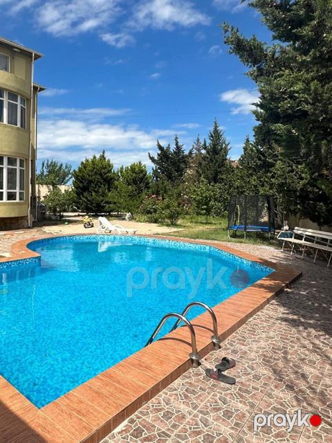 İcarəyə verilir 5 otaqlı həyət evi/bağ evi 450 m²