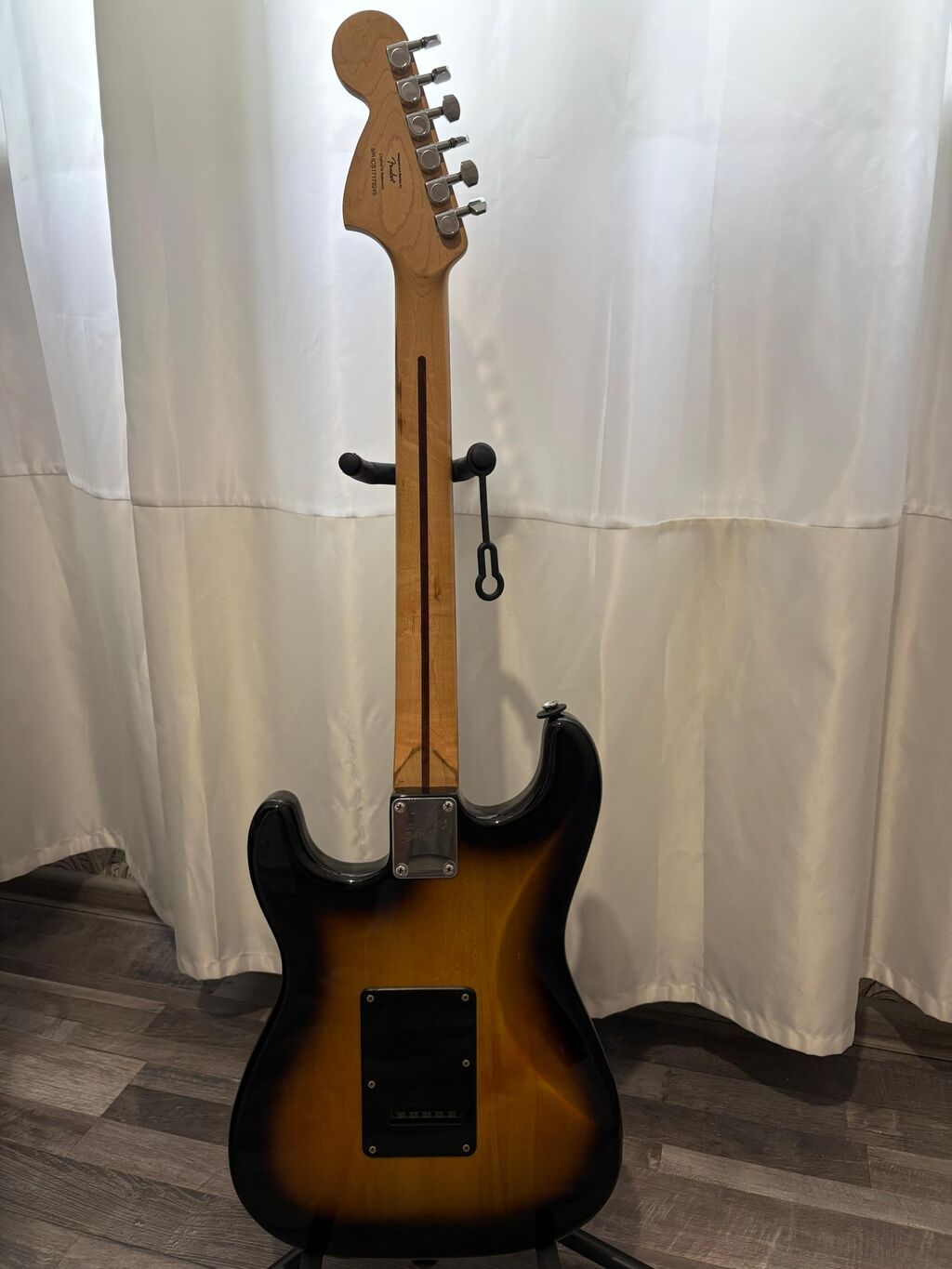 Elektron gitara, Fender, 6 sim, İşlənmiş, Pulsuz çatdırılma — Musiqiə alətləri, Bakı (4)