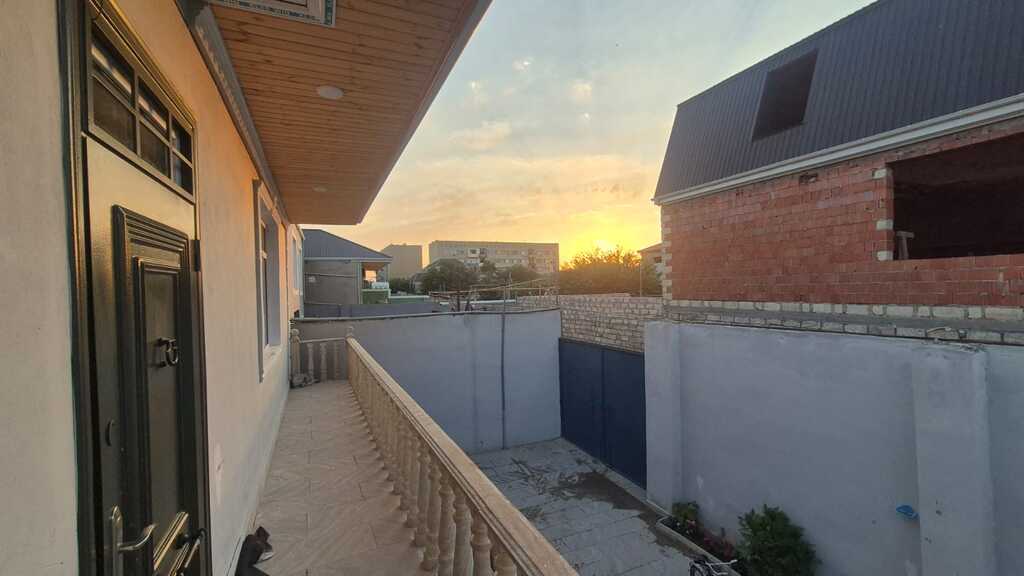 Satılır 4 otaqlı həyət evi/bağ evi 140 m² — Ev, villa, Bakı (5)