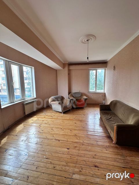 Satılır 3 otaqlı yeni tikili 110 m²