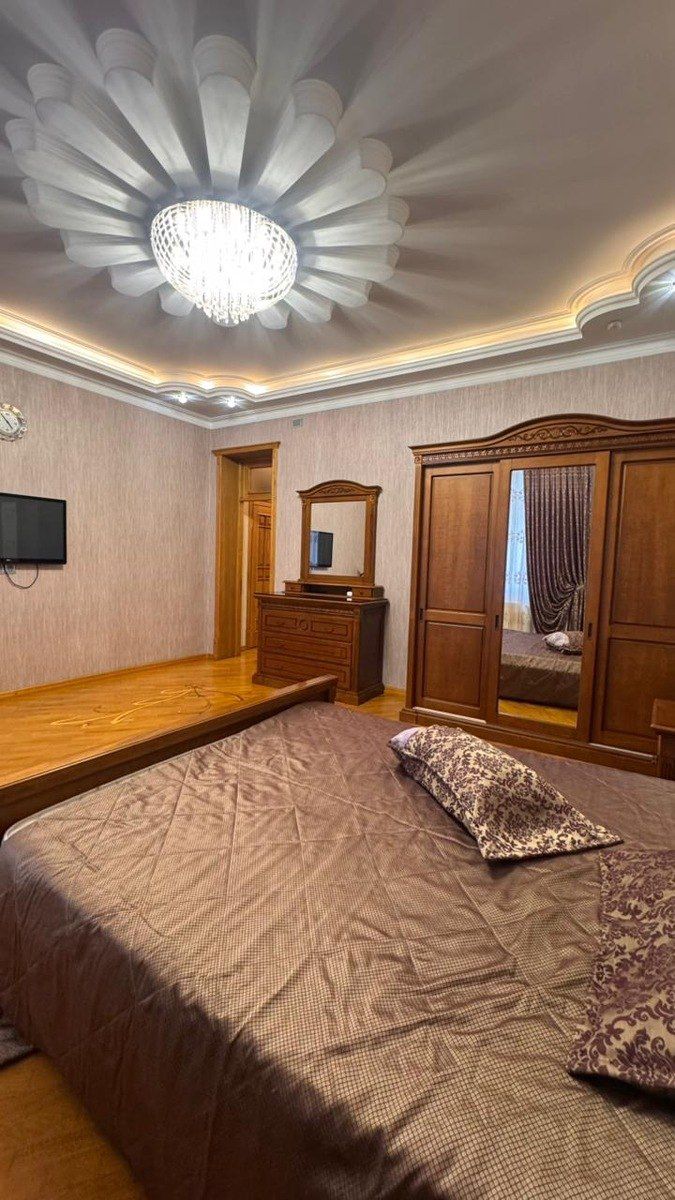 İcarəyə verilir 4 otaqlı yeni tikili 210 m² — Mənzil, Bakı (7)