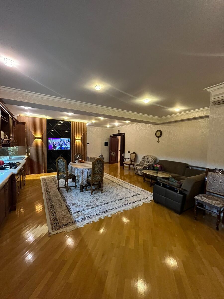 Satılır 4 otaqlı yeni tikili 215 m² — Mənzil, Bakı (2)
