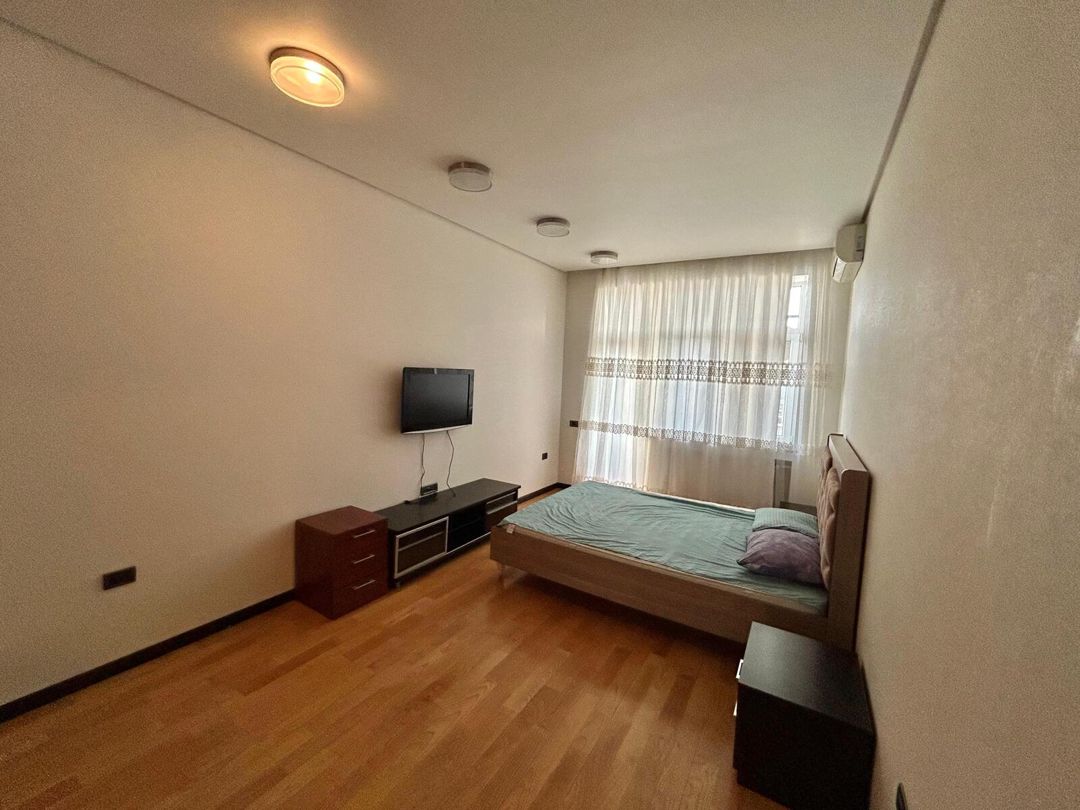 İcarəyə verilir 4 otaqlı yeni tikili 190 m² — Mənzil, Bakı (12)