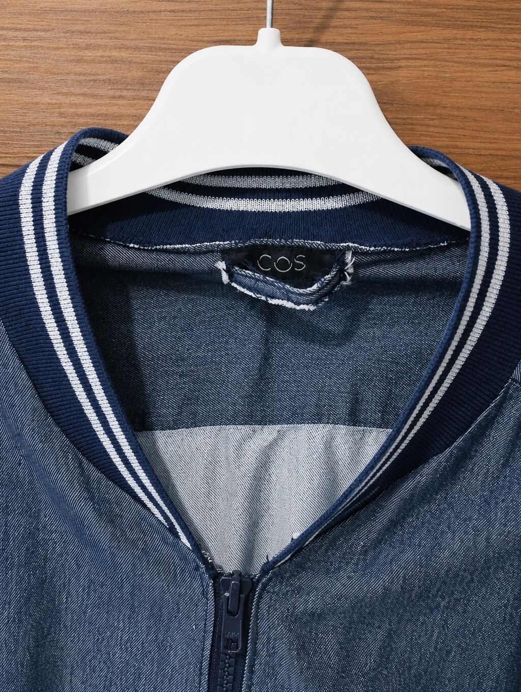 L razmer jaket, nazik cins materialdır. Yazda, payızın əvvəli üçün — Kurtkalar, Bakı (3)