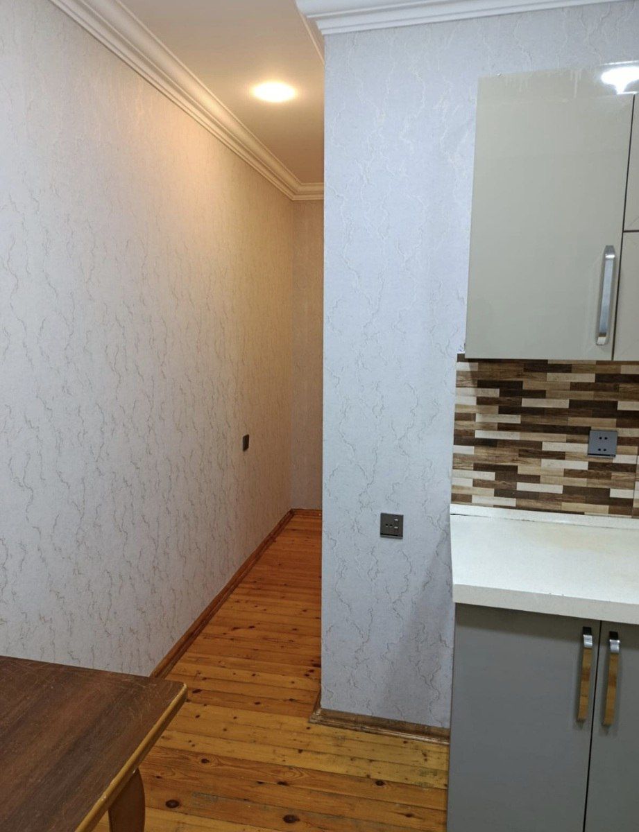 Satılır 1 otaqlı köhnə tikili 42 m² — Mənzil, Bakı (5)