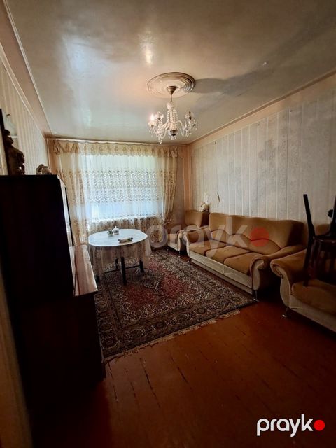 Satılır 4 otaqlı köhnə tikili 100 m²