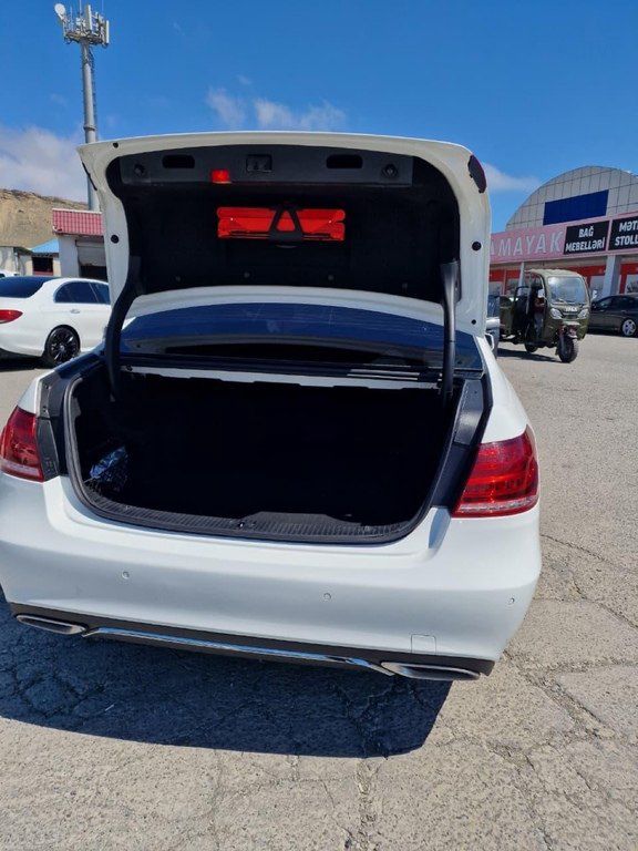 Mercedes E 220, 2.1 L, 2013 il, 268 000 km — Avtomobillər, Bakı (10)
