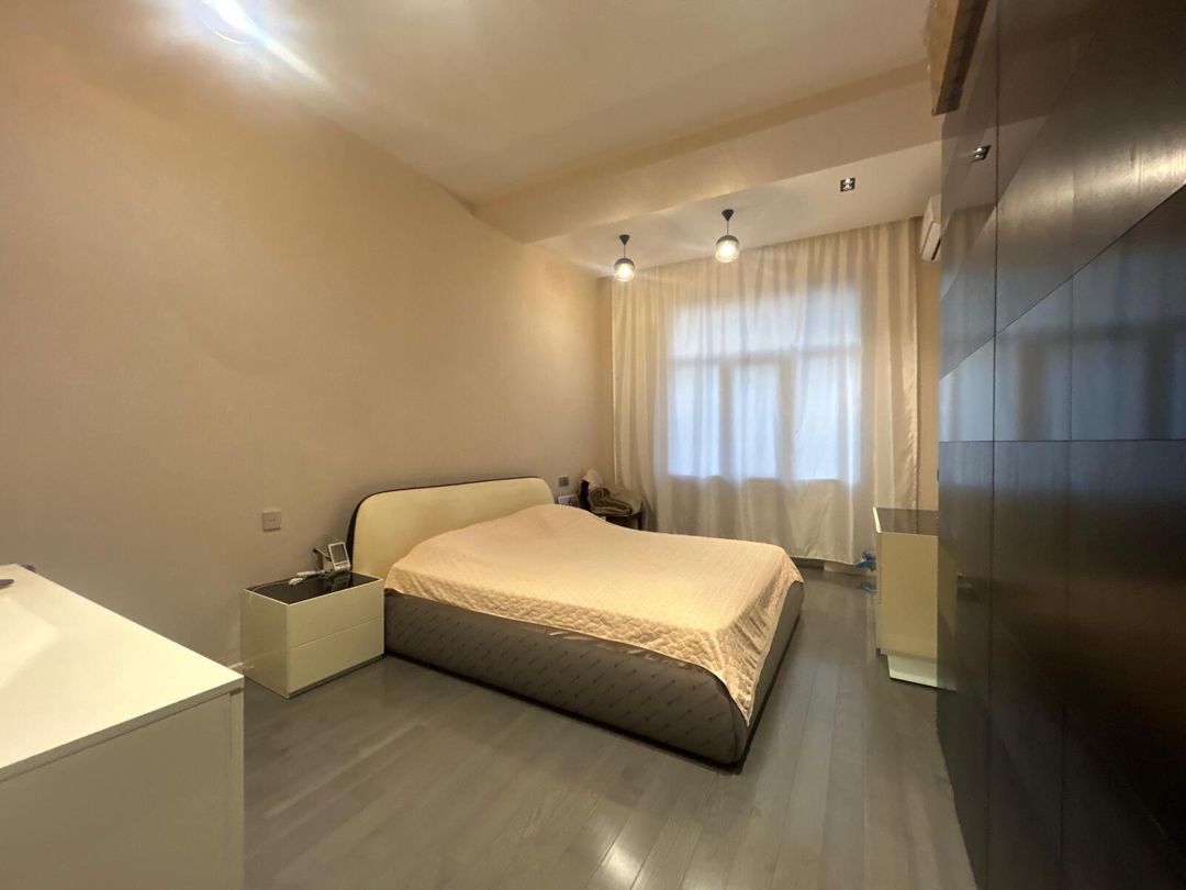 Satılır 4 otaqlı yeni tikili 202 m² — Mənzil, Bakı (2)