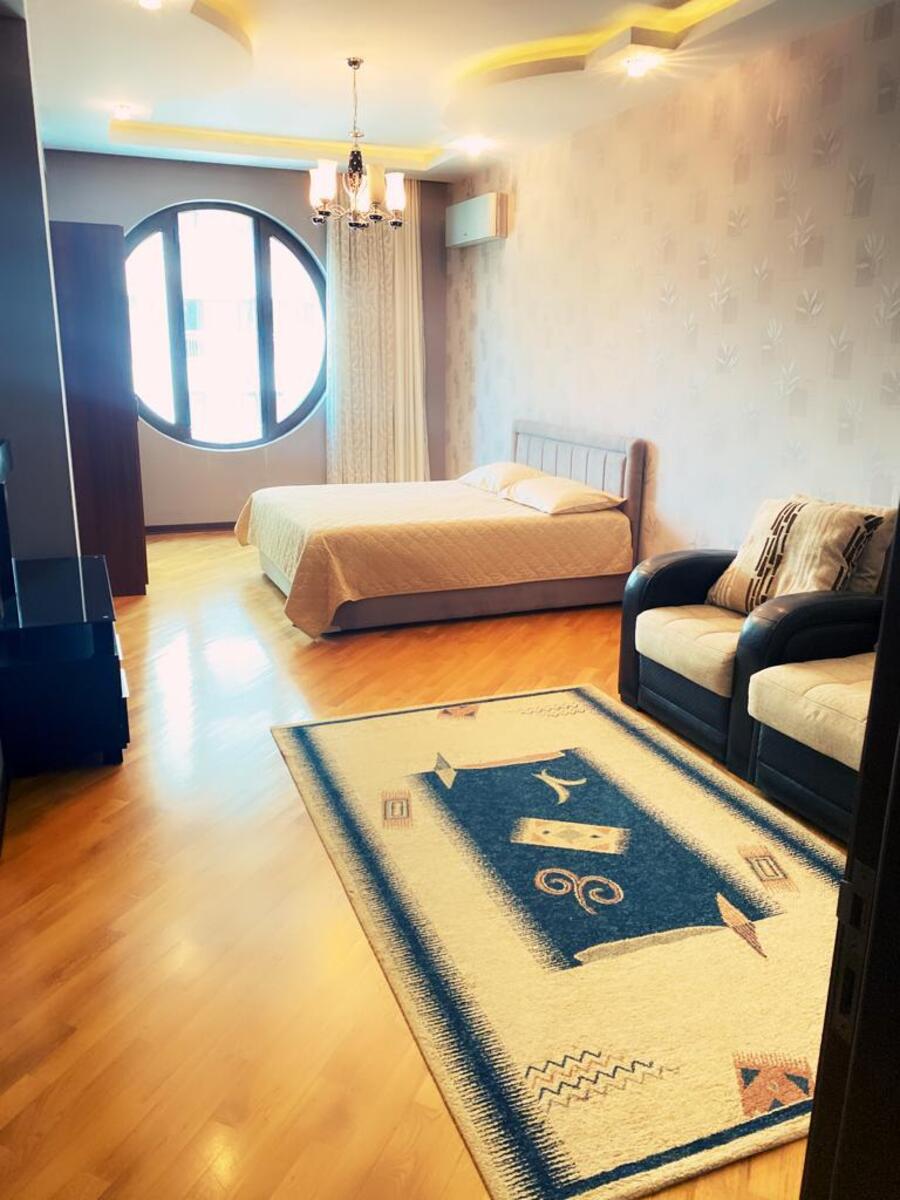 İcarəyə verilir 3 otaqlı yeni tikili 191 m² — Mənzil, Bakı (10)
