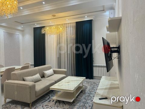 İcarəyə verilir 3 otaqlı yeni tikili 125 m²