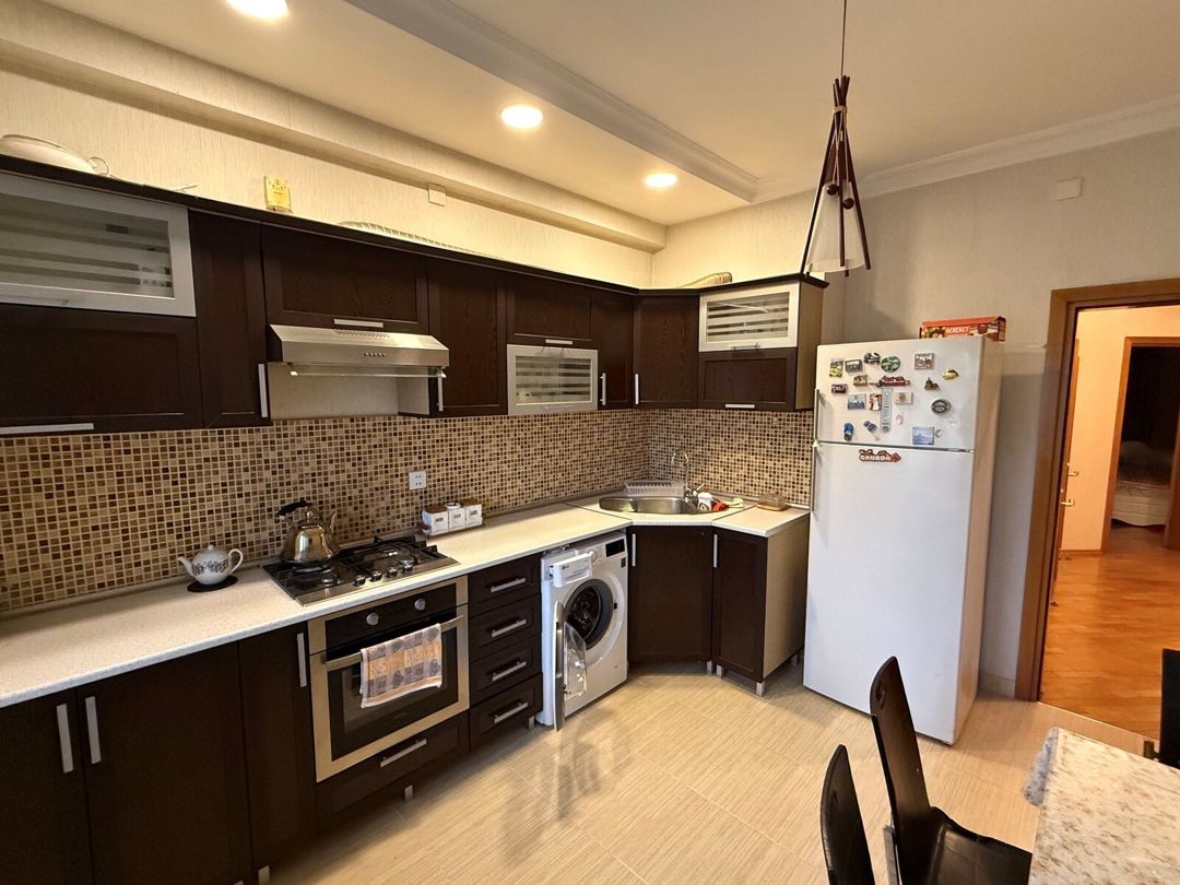 İcarəyə verilir 3 otaqlı yeni tikili 100 m² — Mənzil, Bakı (8)
