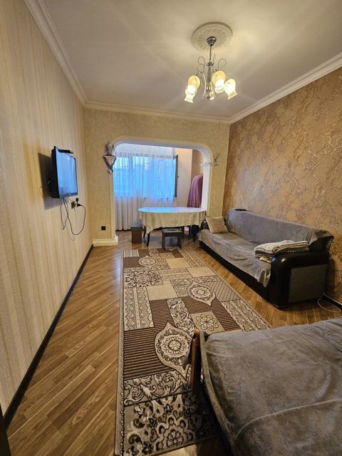 Satılır 2 otaqlı köhnə tikili 60 m² — Bakı