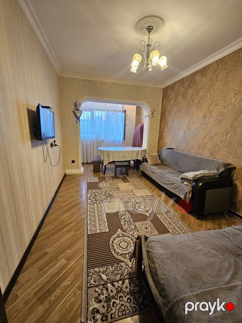 Satılır 2 otaqlı köhnə tikili 60 m²