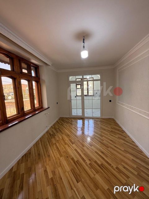 Satılır 2 otaqlı köhnə tikili 47 m²