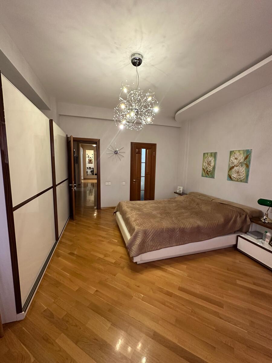 Satılır 4 otaqlı yeni tikili 190 m² — Mənzil, Bakı (7)