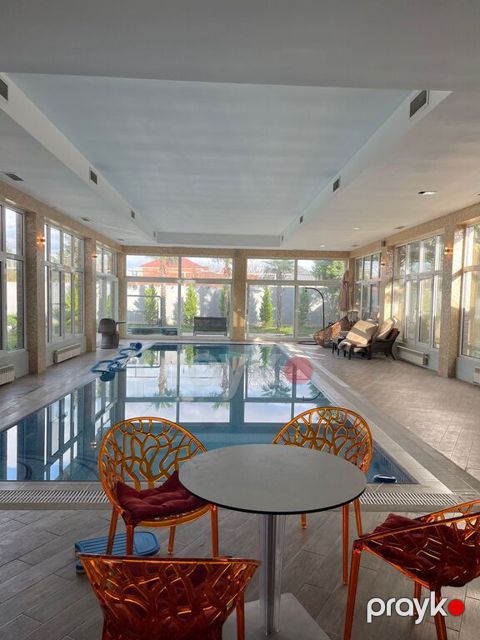 İcarəyə verilir 6 otaqlı həyət evi/bağ evi 550 m²