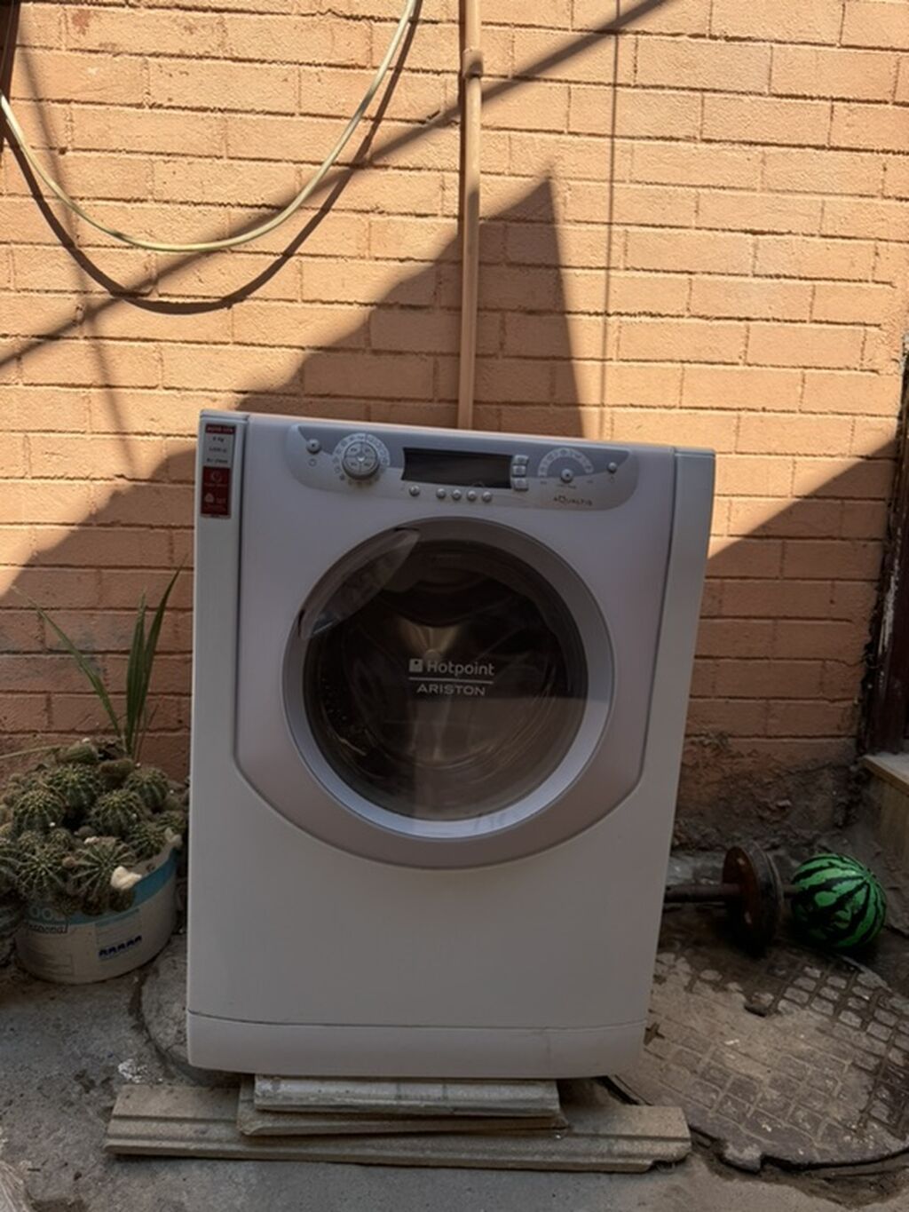 Hotpoint Ariston ön yükleməli paltaryuyan maşın - Marka/model — Paltaryuyan maşınlar, Digah (2)