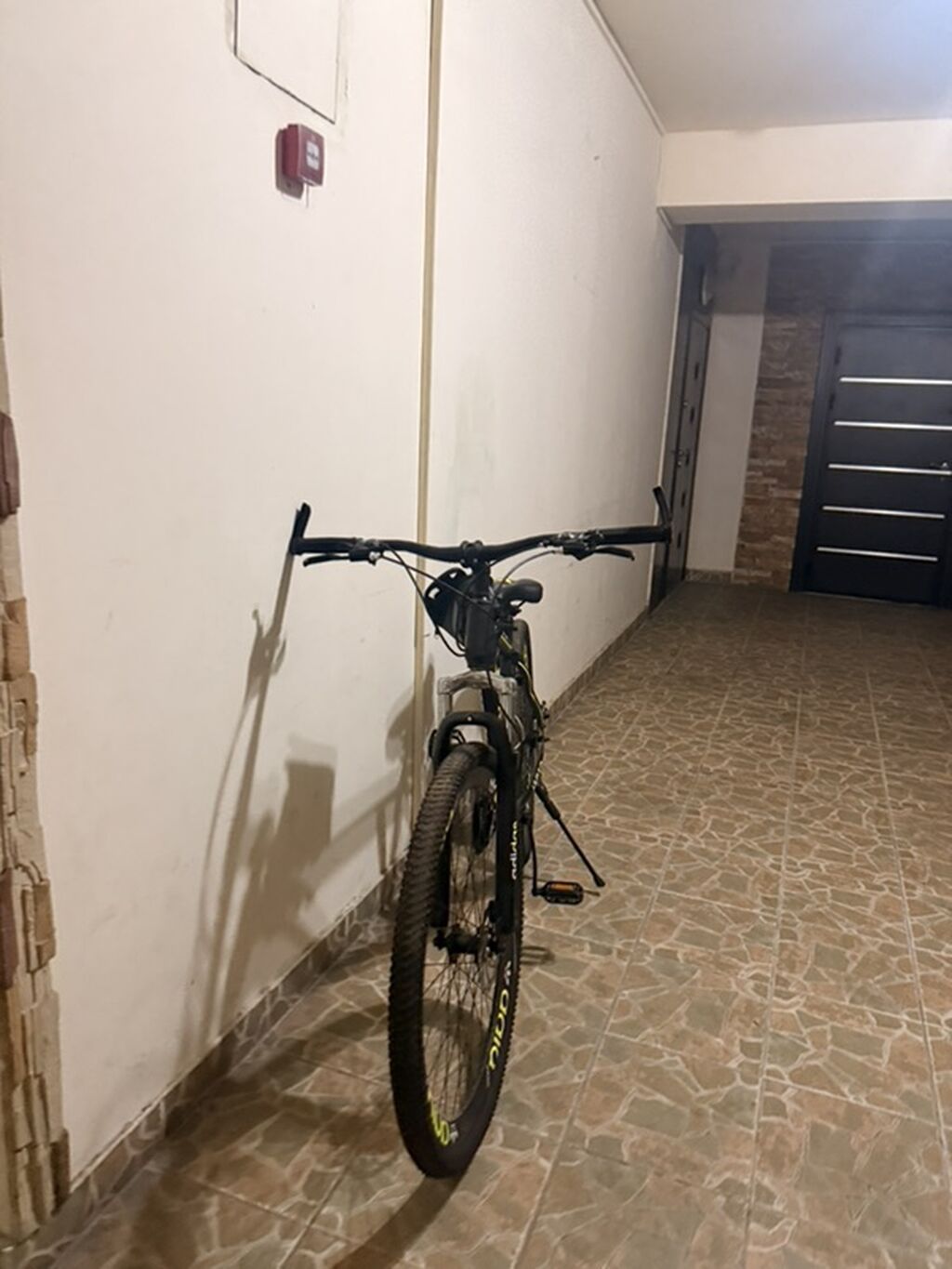 Dağ velosipedi – 26” təkərli, alüminium tipli karkaslı model. Qara — Dağ velosipedləri, Bakı (2)